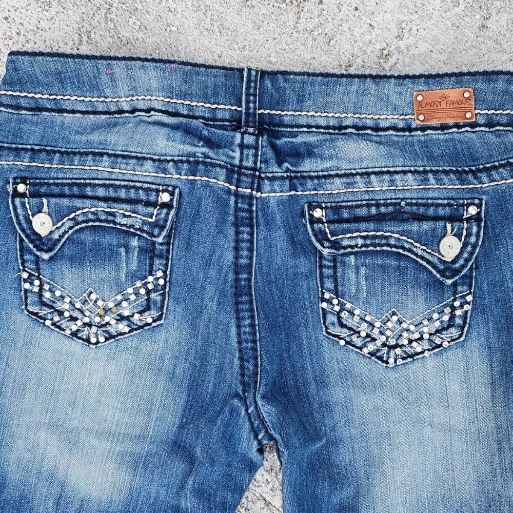 Almost Famous Women Shorts Ripped Blue Denim Jeans Capri Short Size 13 - Picture 6 of 9